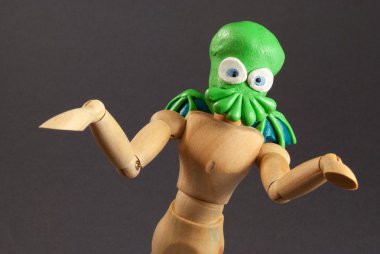 Cthulhu ahşap kukla.