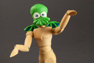 Cthulhu ahşap kukla.