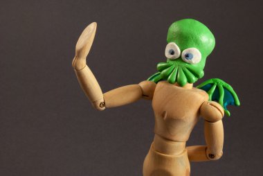 Cthulhu ahşap kukla.