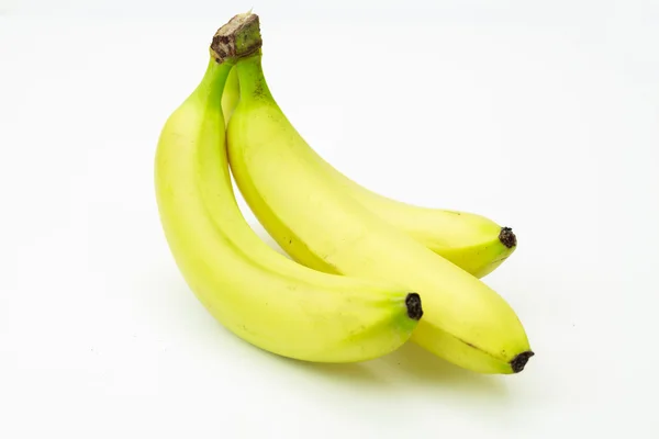 Bando de bananas frescas, sobre fundo branco . — Fotografia de Stock