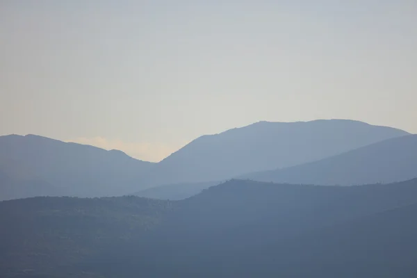 Mountain silhouette against of sky — Stock Photo, Image
