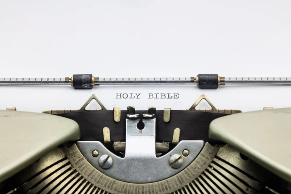 Heilige Bijbel woorden in hoofdletters worden weergegeven op een wit vel — Stockfoto