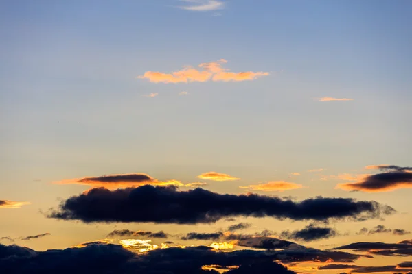 Cloudscape kolorowe wieczorem — Zdjęcie stockowe