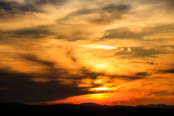 A naplemente gyönyörű cloudscape — Stock Fotó