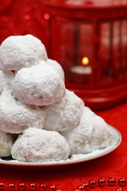 Pudra şekeri ile geleneksel Noel tatlılar
