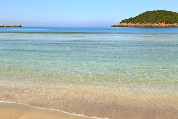 Coastline with sandy beach in Greece — Stock Photo, Image