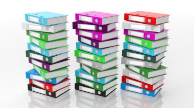 Çok renkli office klasörler boş etiketi beyaz arka plan üzerinde izole