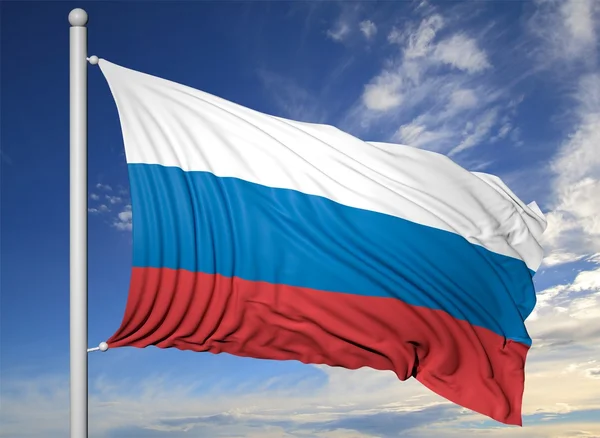 Wapperende vlag van Rusland op vlaggenmast, op blauwe hemelachtergrond. — Stockfoto