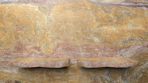 Két üres fal kő a kő fal polcok. — Stock Fotó