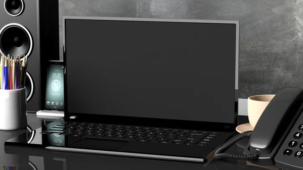 さまざまなオブジェクトのオフィス デスクの設定空の黒のノート パソコン画面 — ストック写真