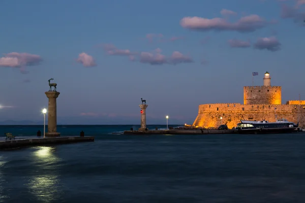 Mandraki-kikötőtől, Rhodes, Görögország — Stock Fotó