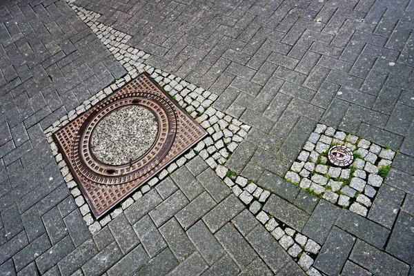 Old Pavement City Sewer Manhole Small Cobblestone Combination Square — Stock Photo, Image