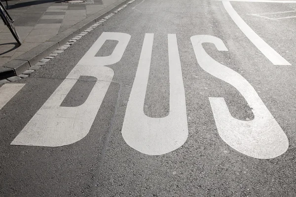 Znamení autobus lane — Stock fotografie