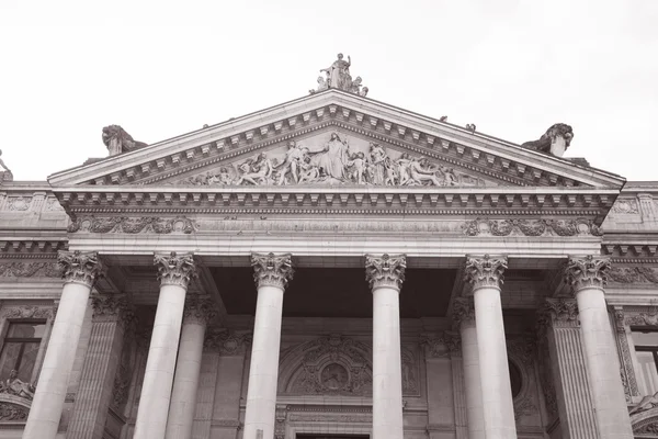 Mercado de Valores - Bourse de Bruxells, Facade; Bruxelas, Bélgica — Fotografia de Stock