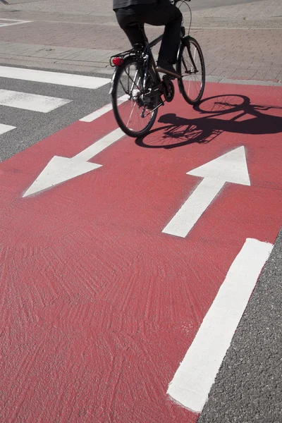 Fietser op fietspad — Stockfoto