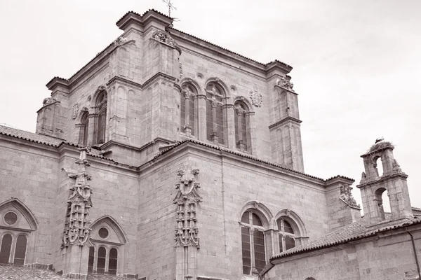 Homlokzati San Esteban kolostor, Salamanca — Stock Fotó