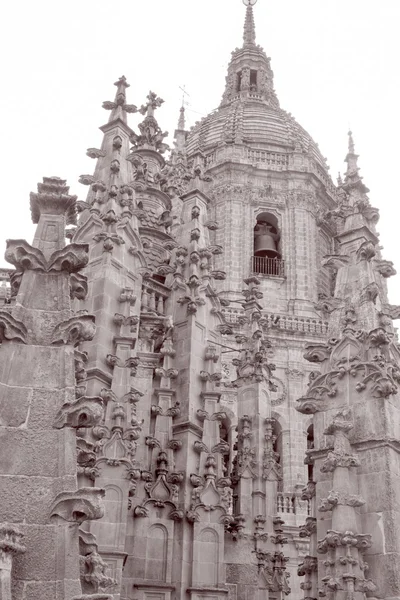 Katedra w wieży Kościoła, Salamanca, Europa — Zdjęcie stockowe