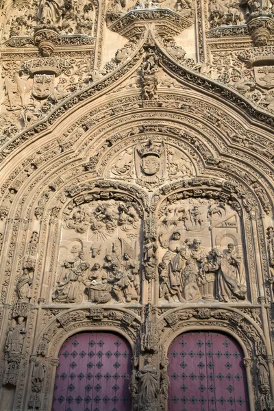 Katedral kilise kapı, İspanya — Stok fotoğraf