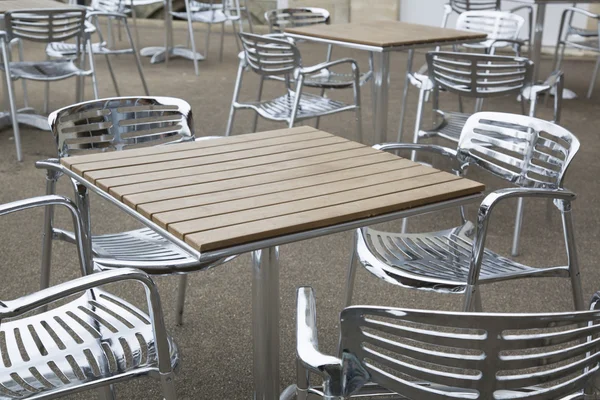 Kafe masası ve sandalyeler — Stok fotoğraf