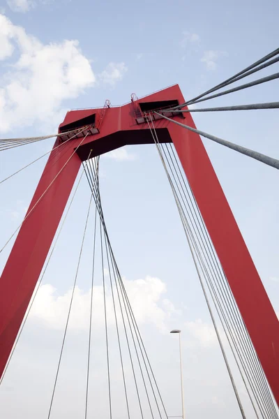 Brug van de Willemsbrug in Rotterdam — Stockfoto