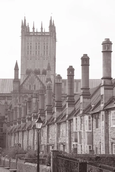 Vicar 's Close and Cathedral, Wells — стоковое фото