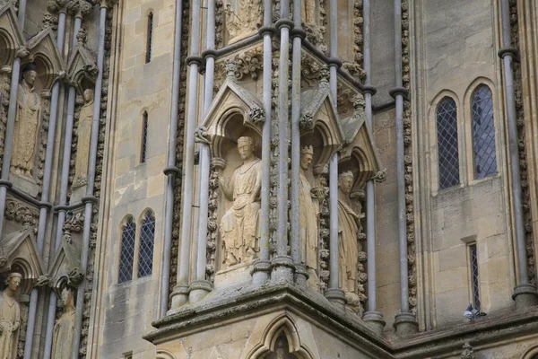 Wells kathedraal kerk gevel, Somerset — Stockfoto