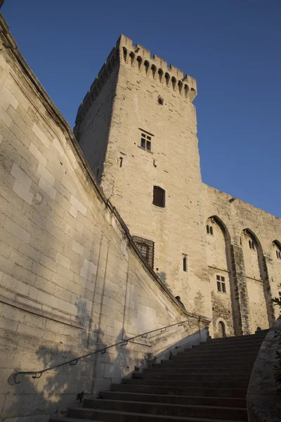 Schodiště na Palais des Papes - palác papežů, Avignon — Stock fotografie