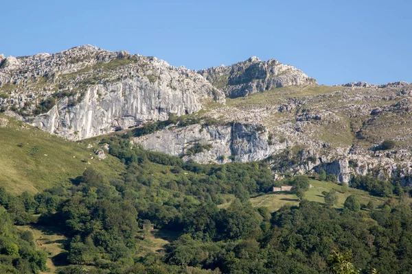 Krajina Pohled Busampiro Peaks Lierganes Kantábrie Španělsko — Stock fotografie