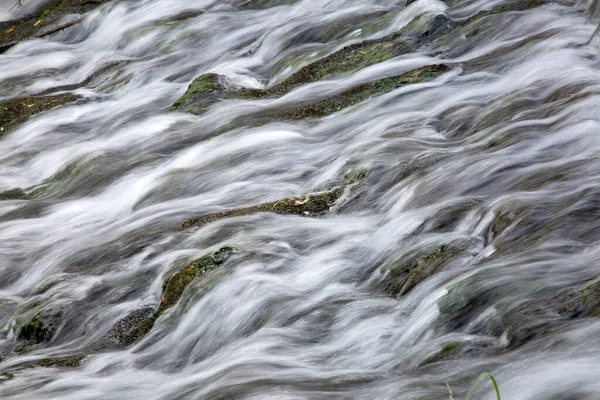 Водоспад Річці Ебро Фонтібре Рейноса Кантабрія Іспанія — стокове фото