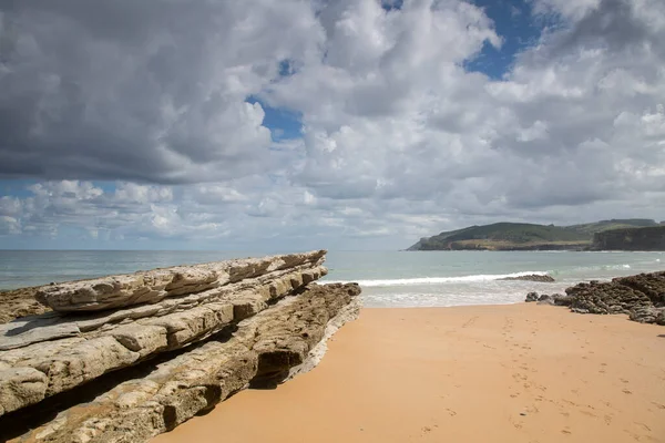 Kousek Skály Langre Beach Santander Kantábrie Španělsko — Stock fotografie