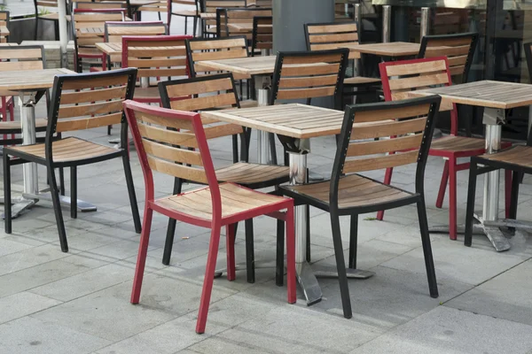 Cafe tafel en stoelen — Stockfoto