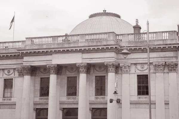 Bank of irland building, dublin, irland — Stockfoto