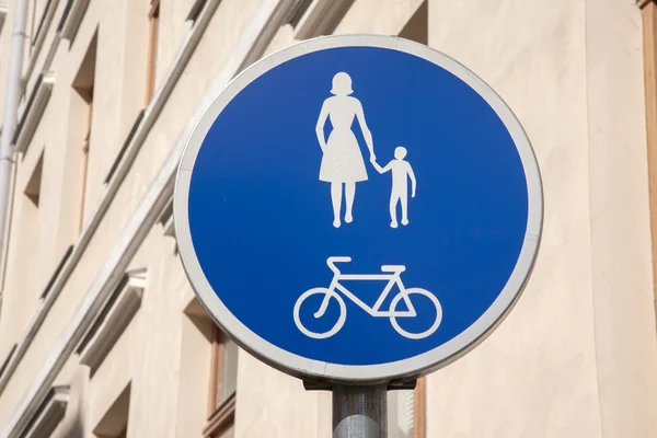 Sinal de pedestre e bicicleta — Fotografia de Stock