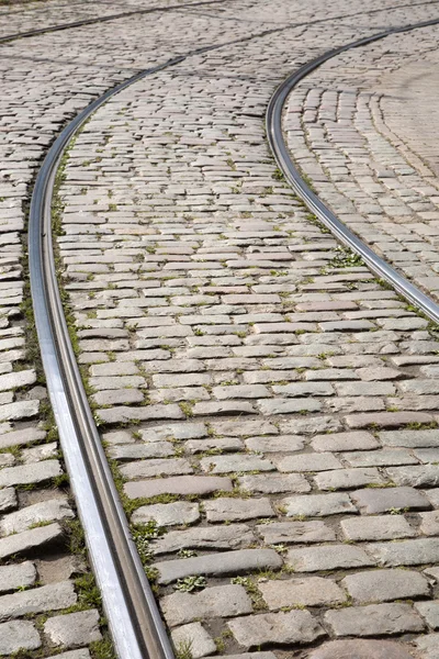 Straßenbahngleise auf Kopfsteinpflaster, Riga — Stockfoto