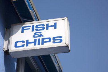 Balık ve patates kızartması.