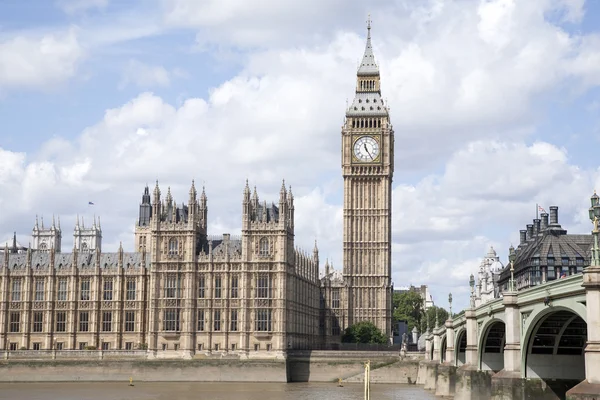 Big Ben'e ve Parlamento, Londra evleri