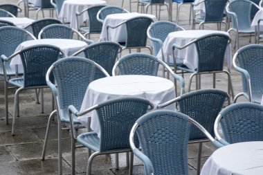 Cafe masa ve sandalyeler San Marcos - St Marks Meydanı içinde; Venedik