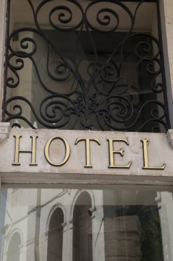 sokakta boş işareti