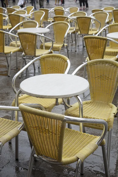 Cafe bord och stolar i San Marcos - St Marks Square, Venedig — Stockfoto