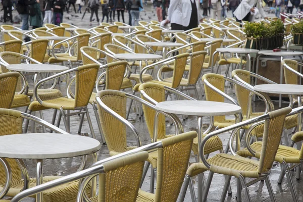 Cafe asztalok és székek, San Marcos - Szent Márk téren Velence — Stock Fotó