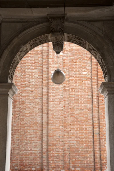 马科斯-圣马克广场钟楼拱门和门面;V — 图库照片
