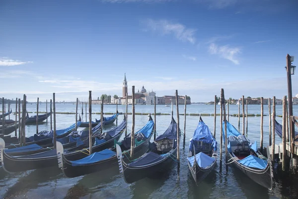 San Giorgio Maggiore Church and Gondola Boats, Venice — Stock Photo, Image
