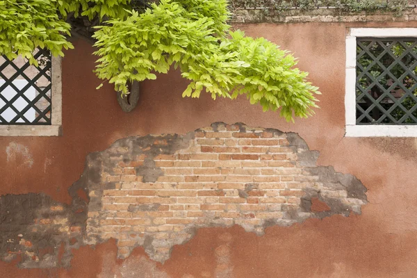 Muro di mattoni a Venezia — Foto Stock