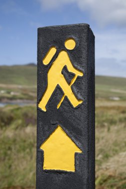 Sarı Hiking işareti
