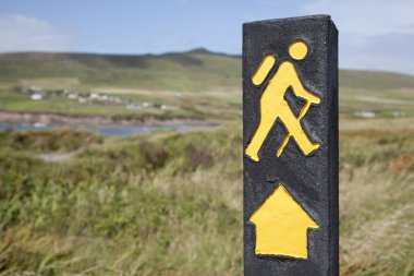 Sarı Hiking işareti