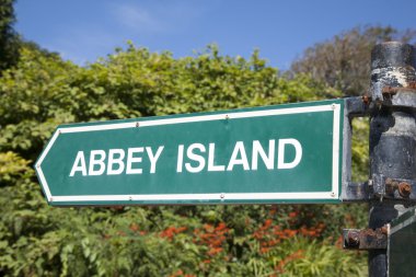 Abbey ada işaret, Derrymore Bay Beach, İngiltere