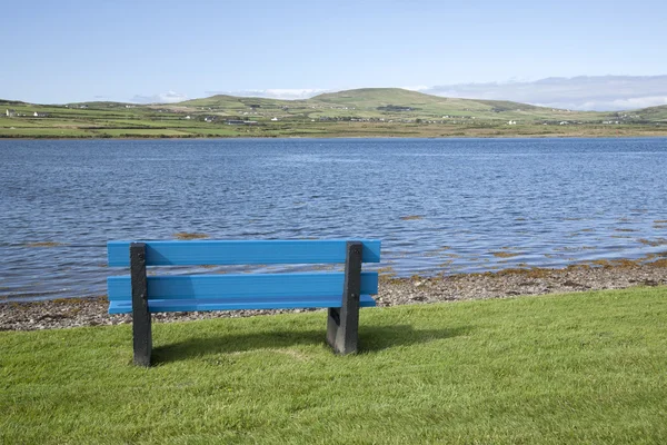板凳，波特马吉;环的嘉里与池畔岛 — 图库照片