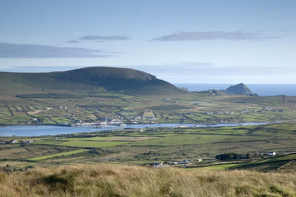 View from Valentia Island over Portmagee Village — Stock Photo, Image