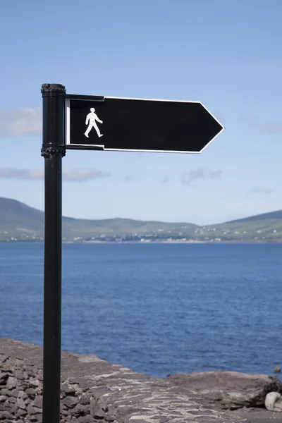 Walking Sign on Coast — Stock Photo, Image