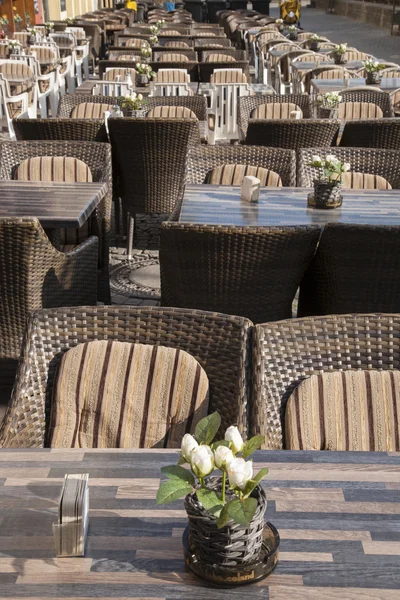 Bira evi, Cafe, Bar ve Alecarte Tanle ve sandalyeler